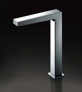 画像: 電気温水器 TOTO　TLE25008J　湯ぽっと 台付自動水栓 電気温水器一体形 スパウト部 [■]